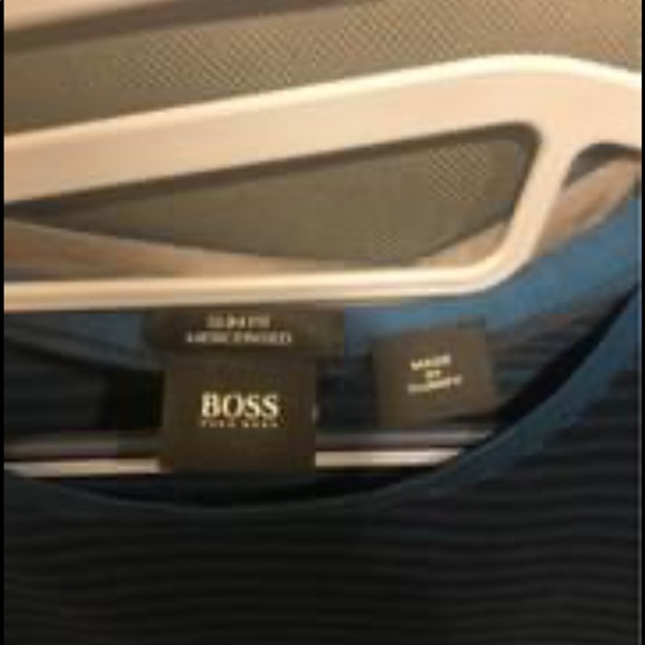 Hugo Boss size Large t shirt. - Picture 3 of 4